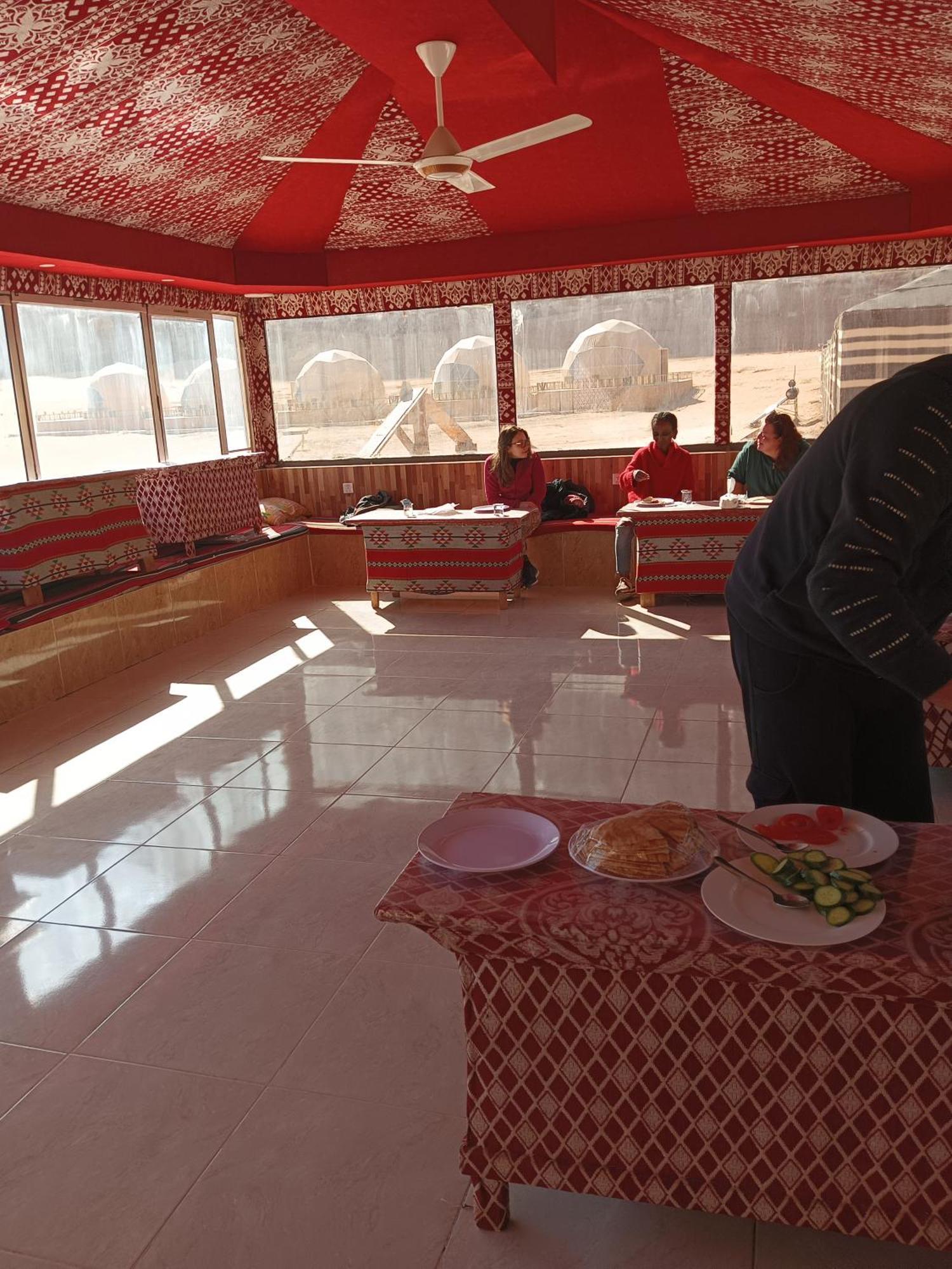 Sunrise Luxury Camp Hotel Wadi Rum Exterior photo